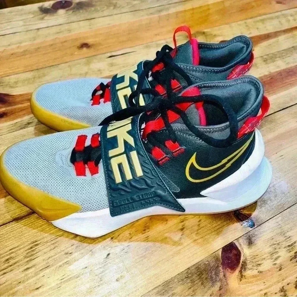 Nike Future Court Youth 5.5 C-T2866-001 super condition - Picture 12 of 12